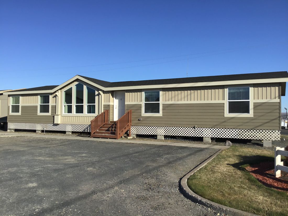 The 9596S RAINIER Exterior. This Manufactured Mobile Home features 3 bedrooms and 2 baths.